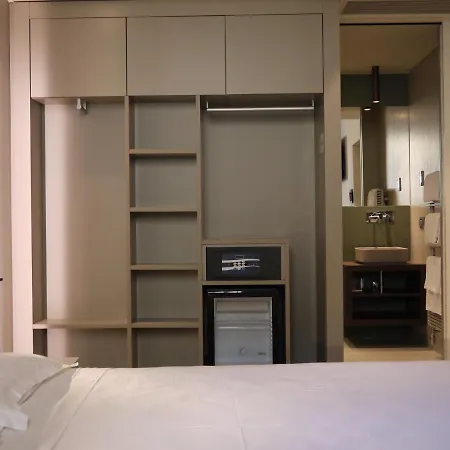 לינה וארוחת בוקר Rb Del Teatro&apartaments 4*