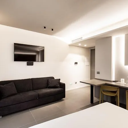 Rb Del Teatro&apartaments לינה וארוחת בוקר 4*