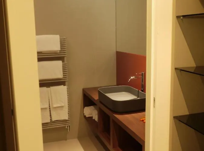 Rb Del Teatro&apartaments לינה וארוחת בוקר 4*