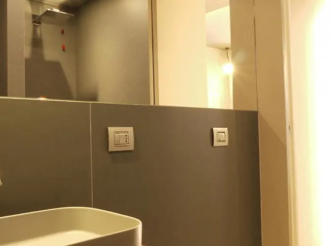 Rb Del Teatro&apartaments לינה וארוחת בוקר אימולה