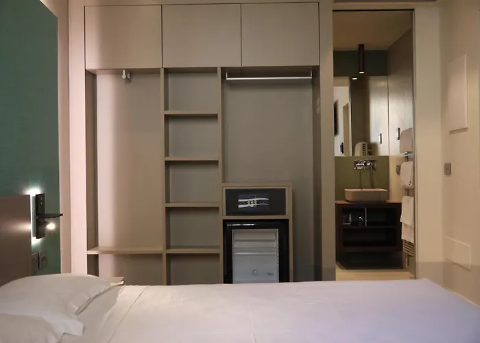 לינה וארוחת בוקר Rb Del Teatro&apartaments 4*