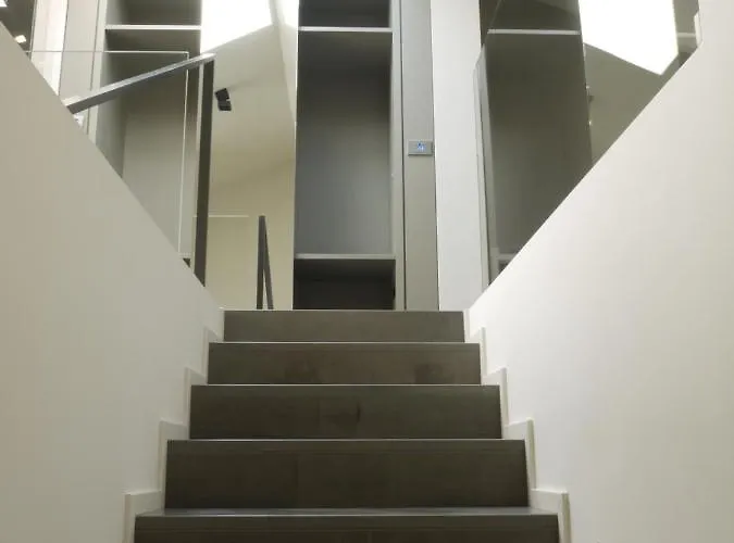 Rb Del Teatro&apartaments אימולה