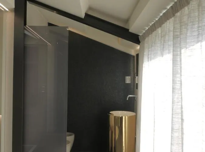 לינה וארוחת בוקר Rb Del Teatro&apartaments אימולה