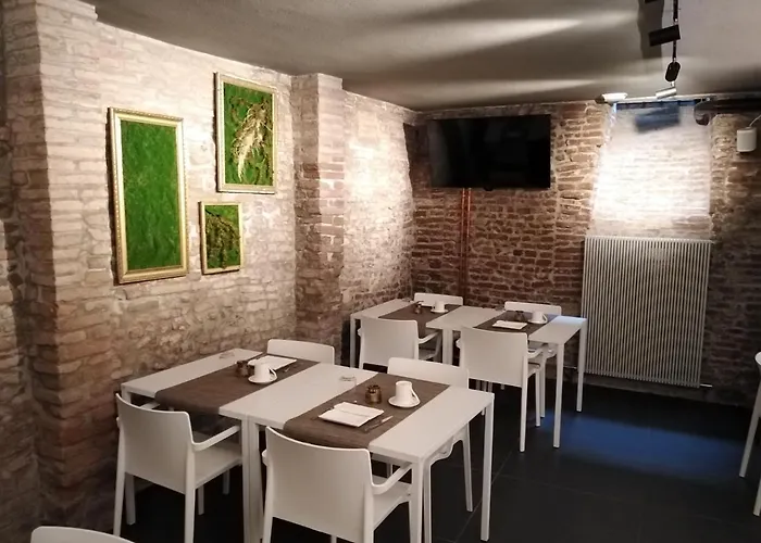 לינה וארוחת בוקר Rb Del Teatro&apartaments 4*