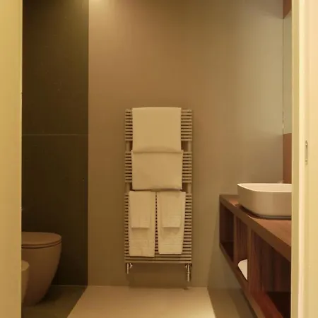 Rb Del Teatro&apartaments Alojamento de Acomodação e Pequeno-almoço Imola