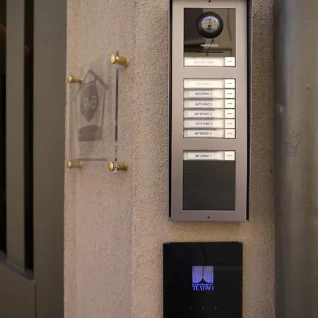 Bed & Breakfast Rb Del Teatro&apartaments 4*