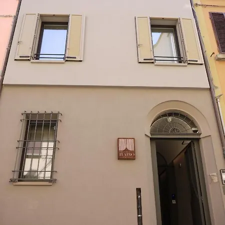 Rb Del Teatro&apartaments *