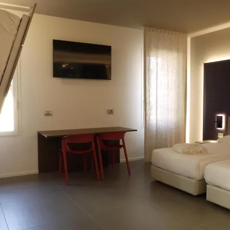 Bed & Breakfast Rb Del Teatro&apartaments Imola
