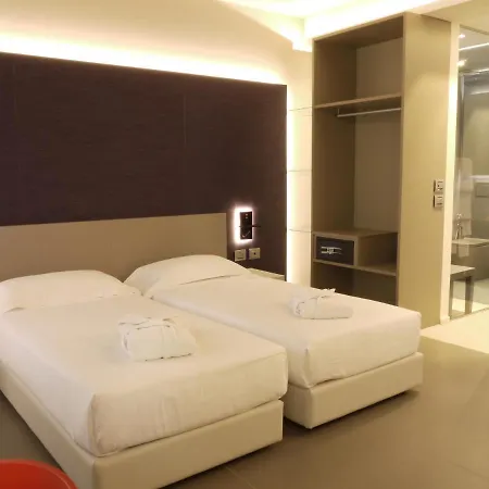 Rb Del Teatro&apartaments 4* Имола