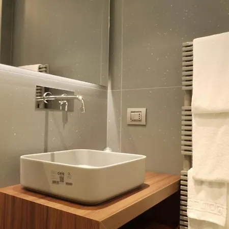 Rb Del Teatro&apartaments Imola