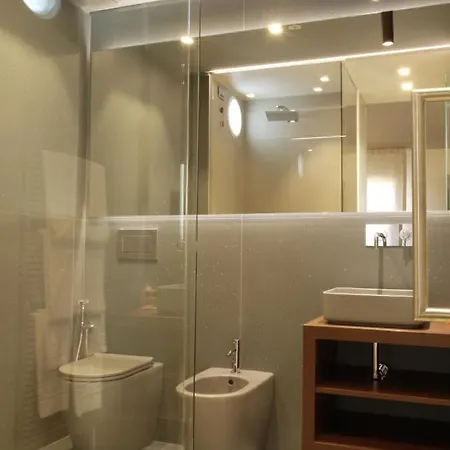 Rb Del Teatro&apartaments 4* Imola