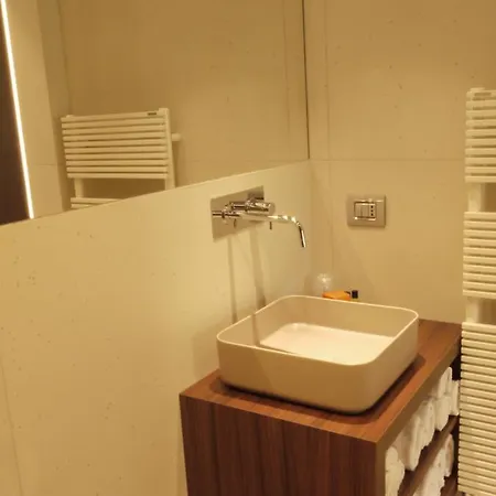 Rb Del Teatro&apartaments Couette-café