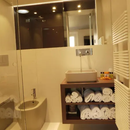 Rb Del Teatro&apartaments 4* Imola