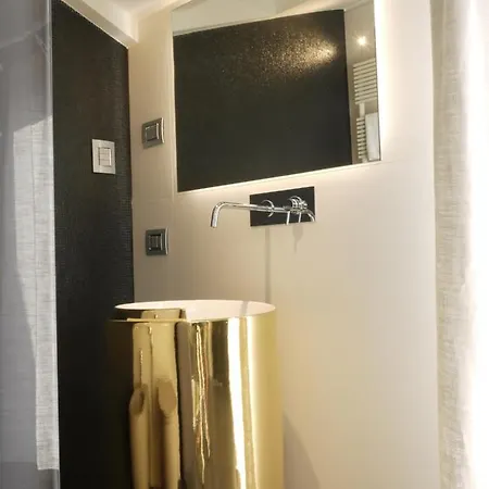 Rb Del Teatro&apartaments Alojamento de Acomodação e Pequeno-almoço