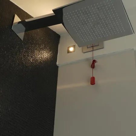 Rb Del Teatro&apartaments Couette-café Imola