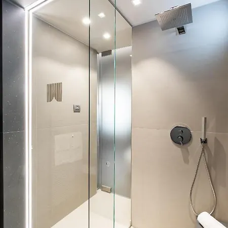 Rb Del Teatro&apartaments 4* Imola