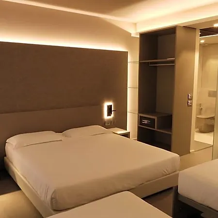Rb Del Teatro&apartaments 4* Imola
