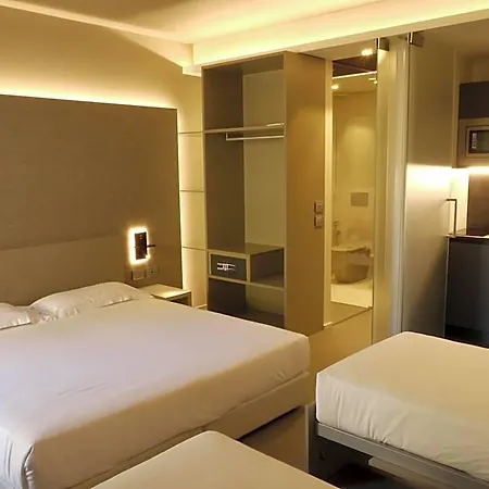 Rb Del Teatro&apartaments Bed & Breakfast 4*