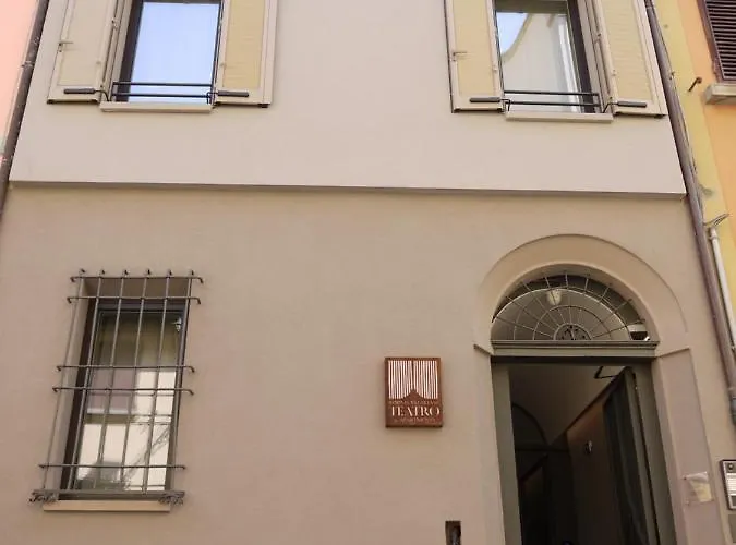 Rb Del Teatro&apartaments 4*