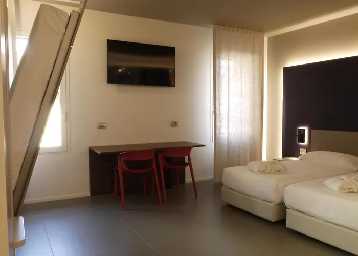 Panzió Rb Del Teatro&apartaments Imola