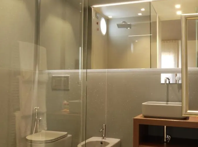 Rb Del Teatro&apartaments 4* Imola