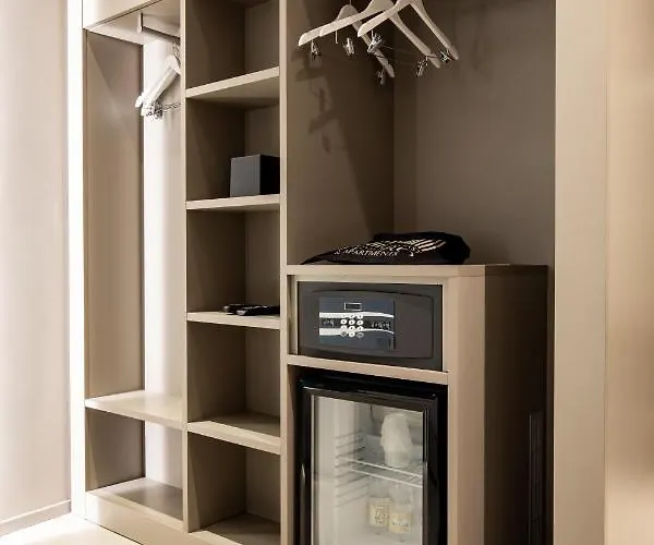 Rb Del Teatro&apartaments Panzió Imola